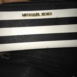 Michael kors wristlet